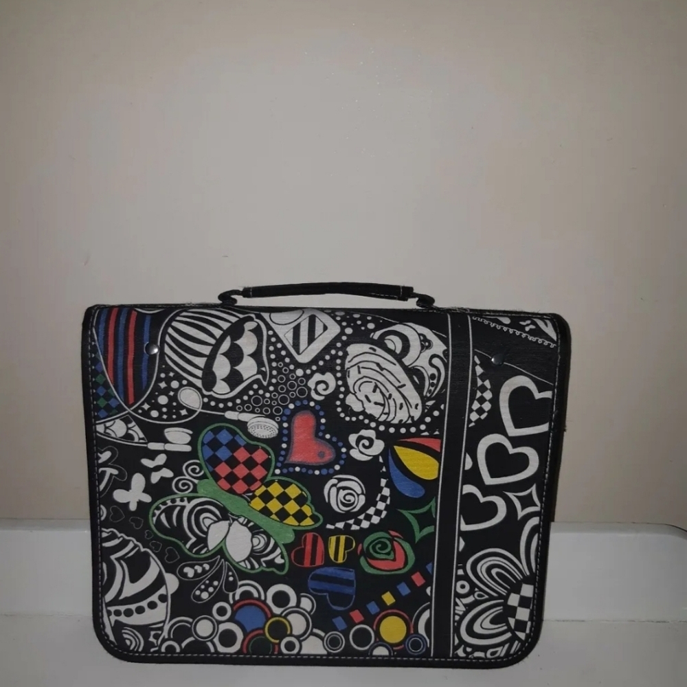 Hilroy Zipper Binder 3 Ring  black in White graphic design 13.5''X11'' inches